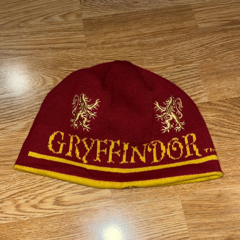 Wizarding World of Harry Potter Gryffindor Logo Beanie Hat